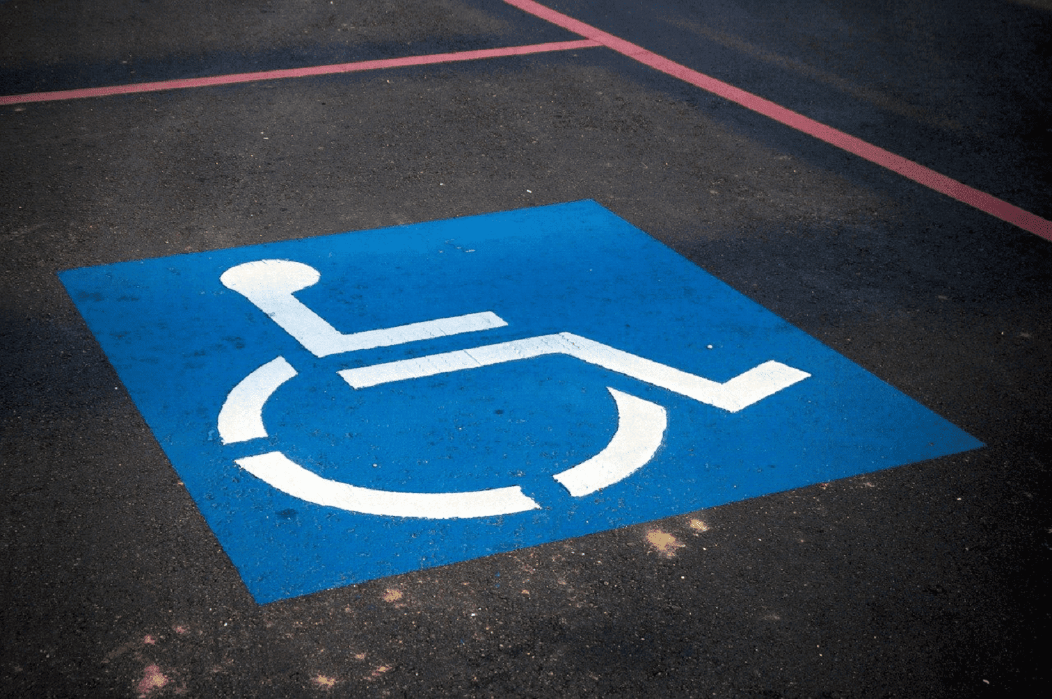 accessibilité et place handicapé