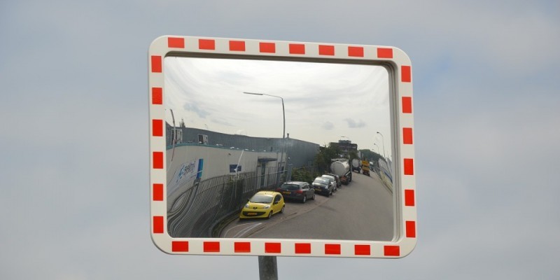 Miroir de sécurité voirie Dispositif routier réglementé