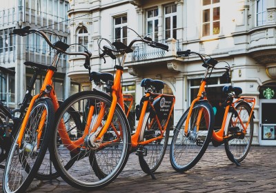 Lille : une rue où les vélos ont la priorité