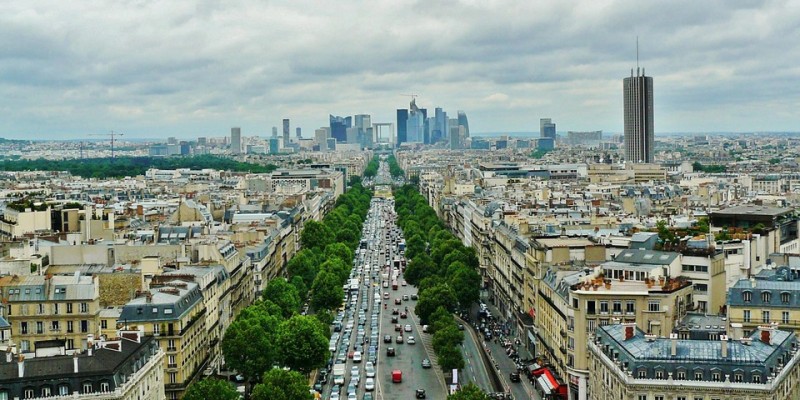 Paris : un marquage au sol spécialement dédié aux trottinettes