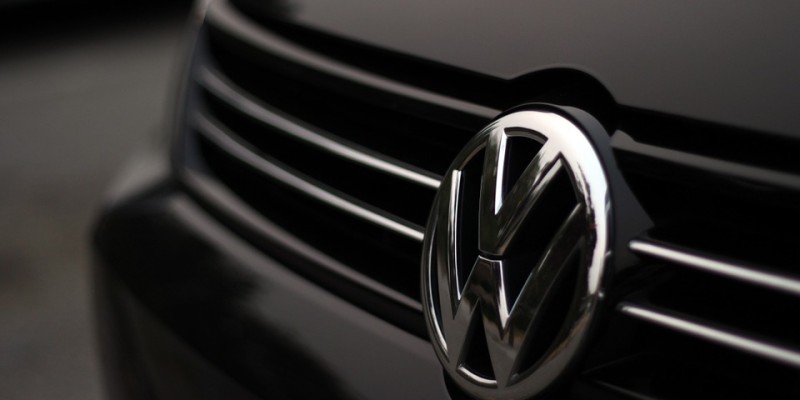 Volkswagen met au point des phares capables de projeter des marquages au sol